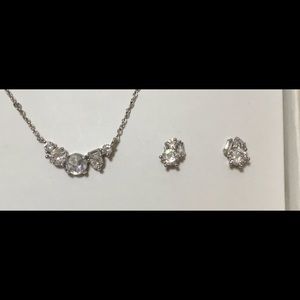 NEW in box — Beautiful Necklace/earrings set! 🔥❤️‍🔥🔥